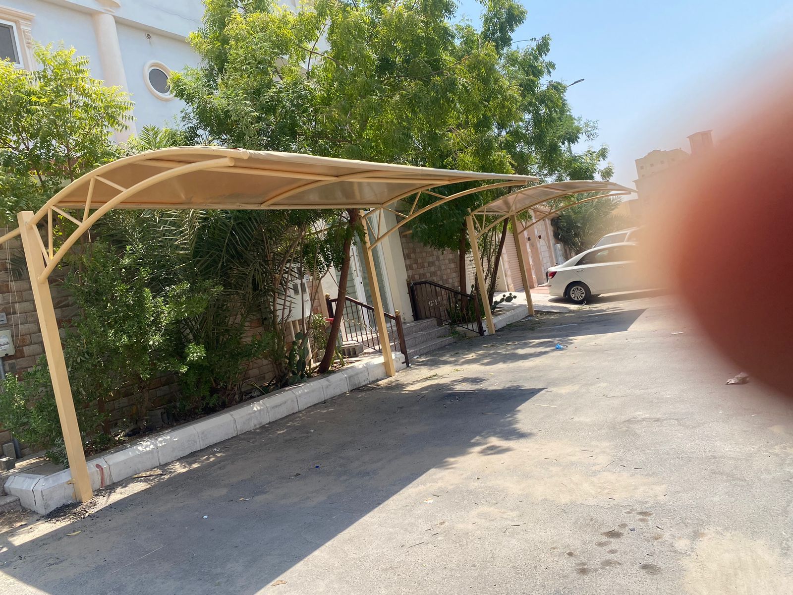 تركيب مظلات سيارات معدنية قوية في المزاحمية