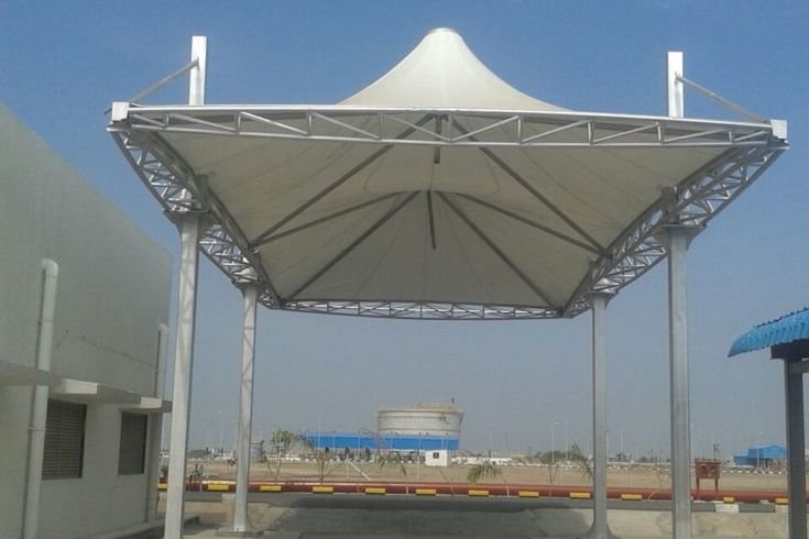 مظلات هرمية عالية الجودة في الرياض